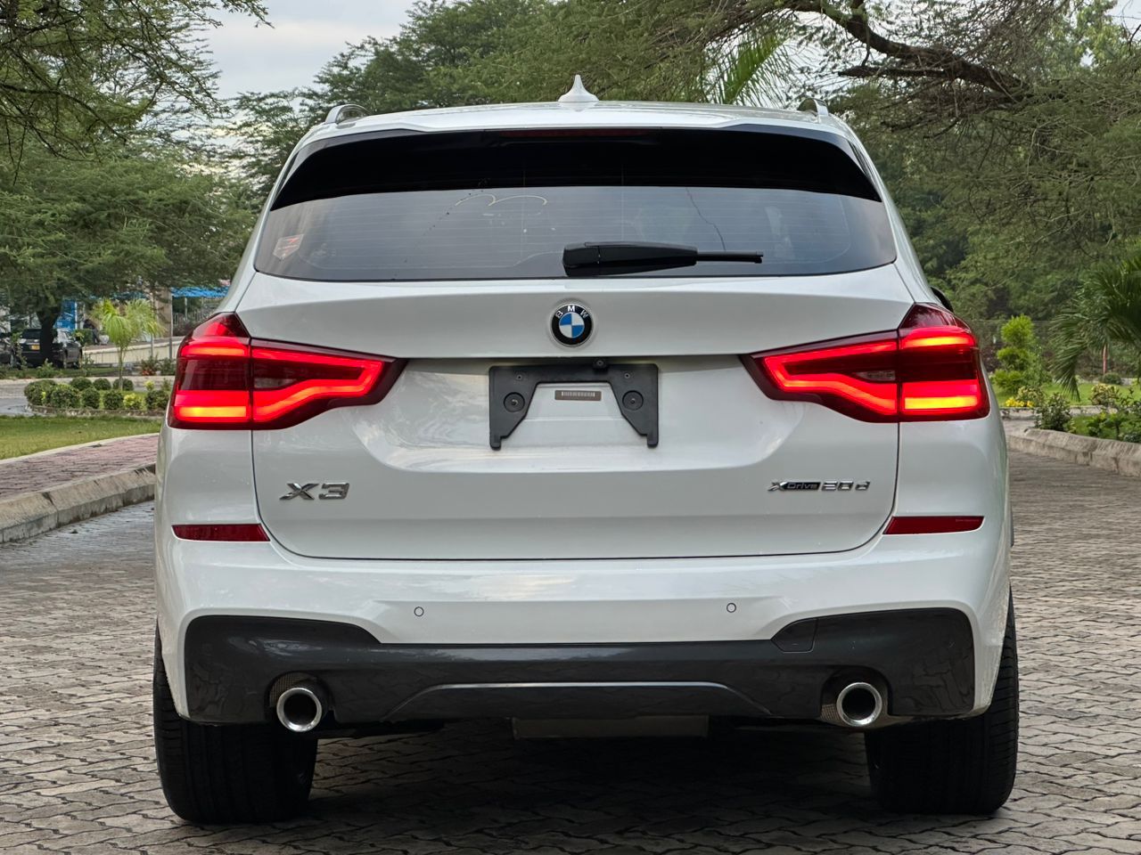 BMW thumbnail 2